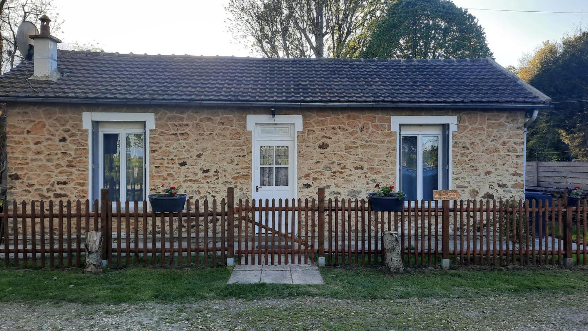 Gite Du Chateau De Chambonnieres Le Plessis-Feu-Aussoux Exteriör bild